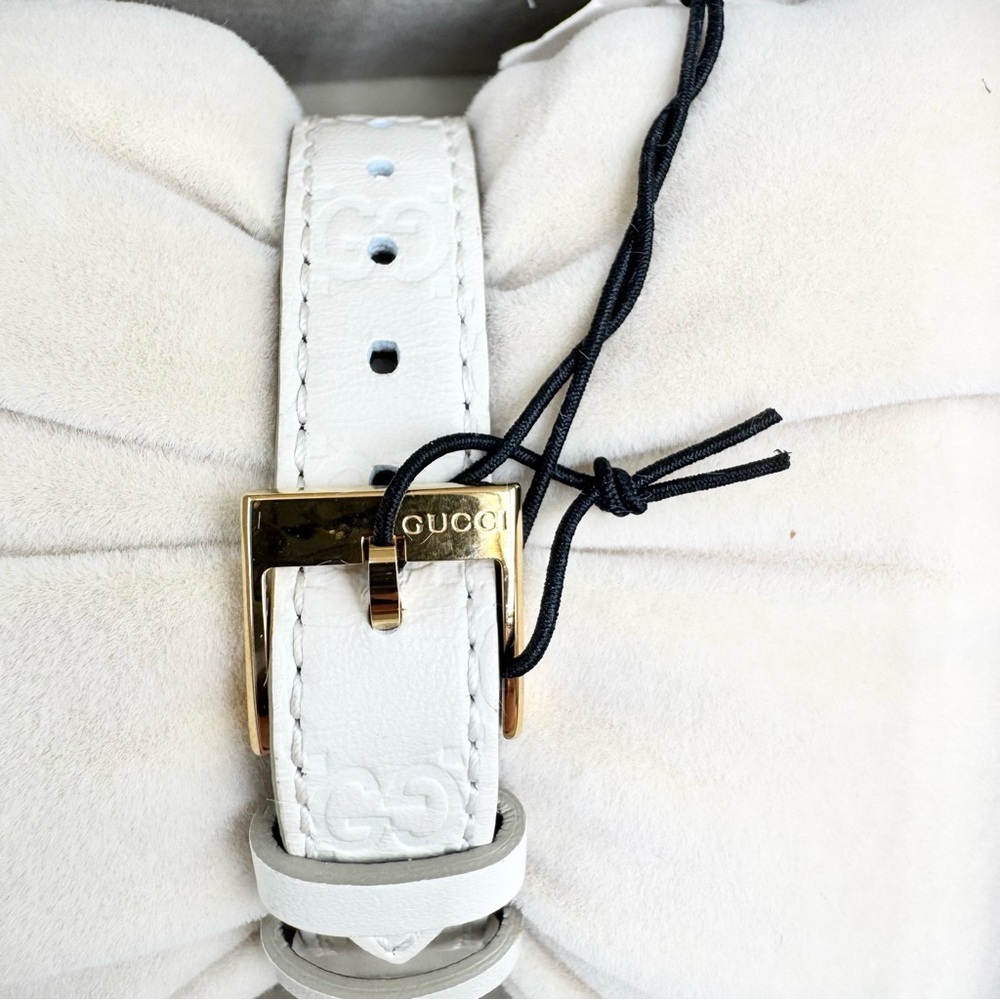 Gucci G Timeless Watch - Picture 4 of 9